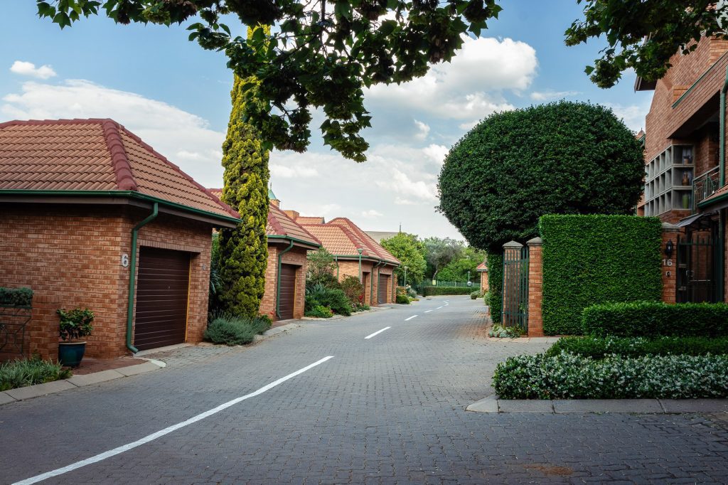 larmenier village pretoria